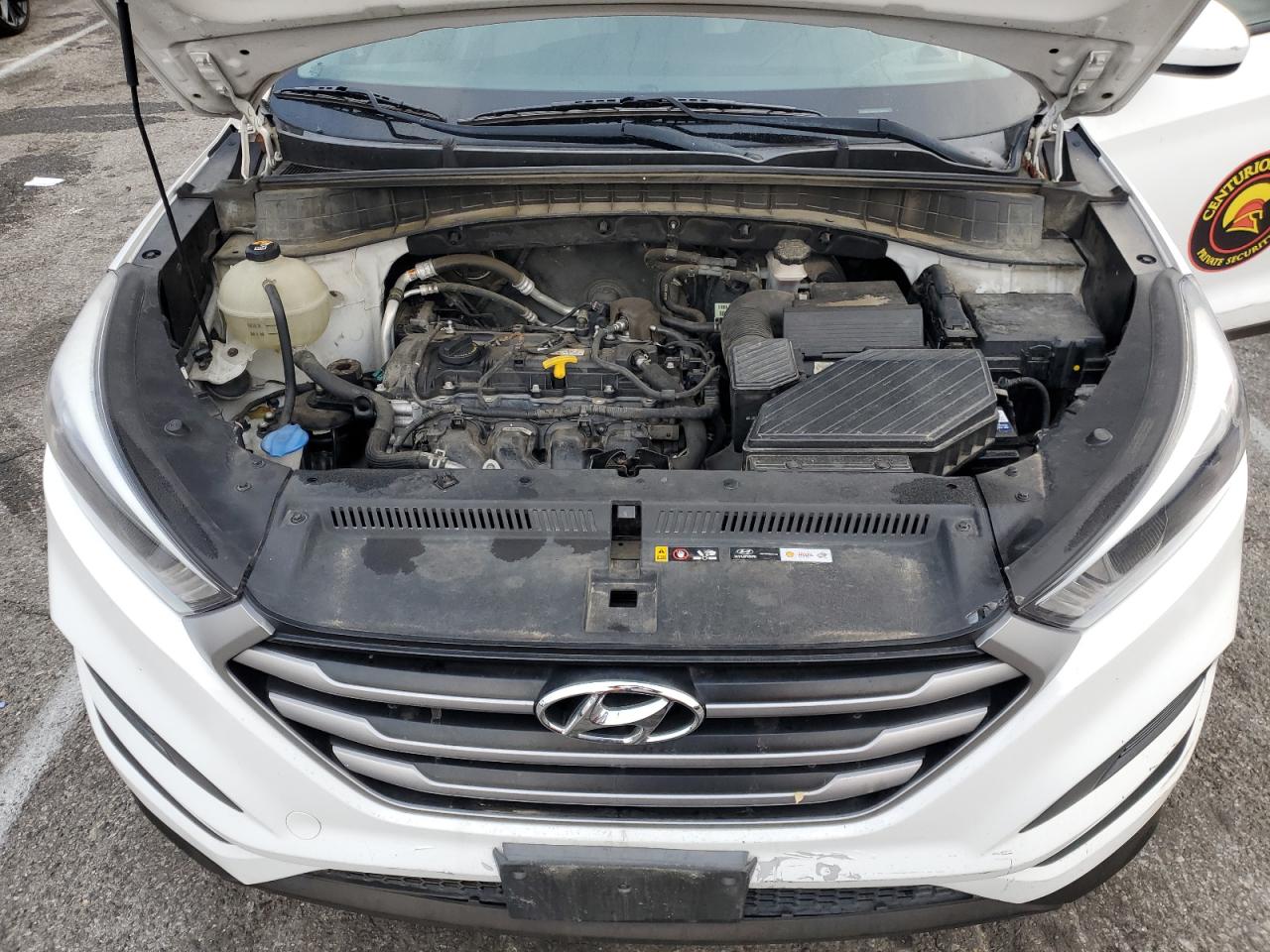 2017 Hyundai Tucson - Image 12