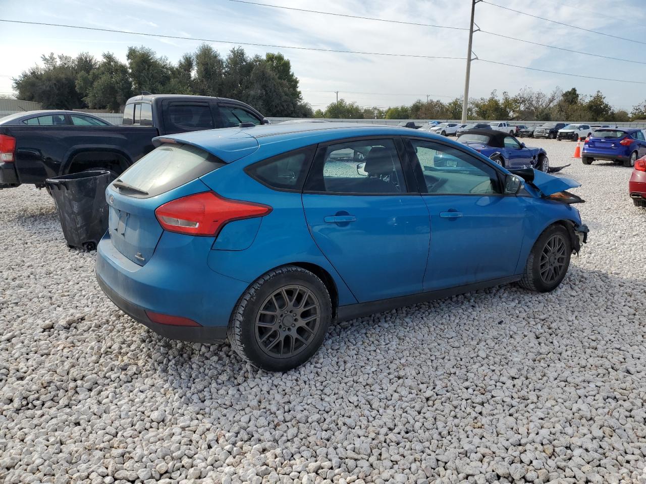 VIN 1FADP3K22GL229937 2016 FORD FOCUS no.3