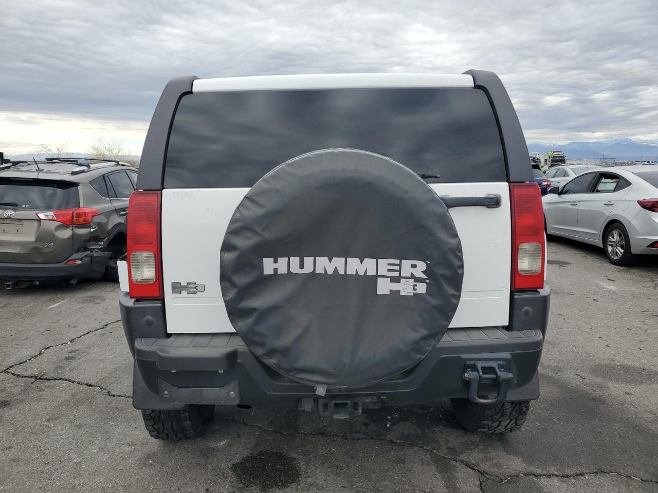 2007 Hummer H3 - Image 6