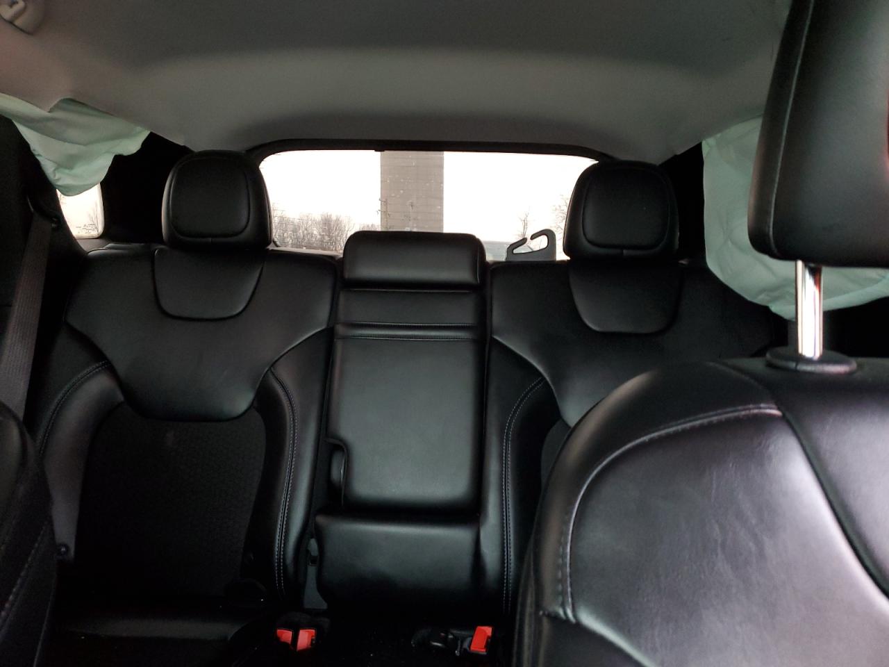 2019 Jeep Grand Cherokee - Image 10
