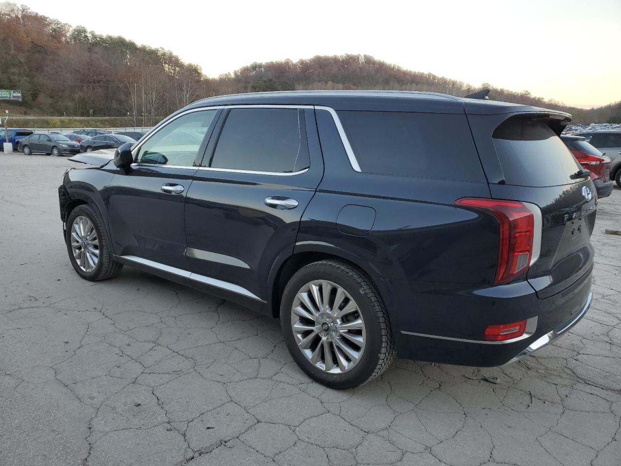 2020 Hyundai Palisade - Image 2