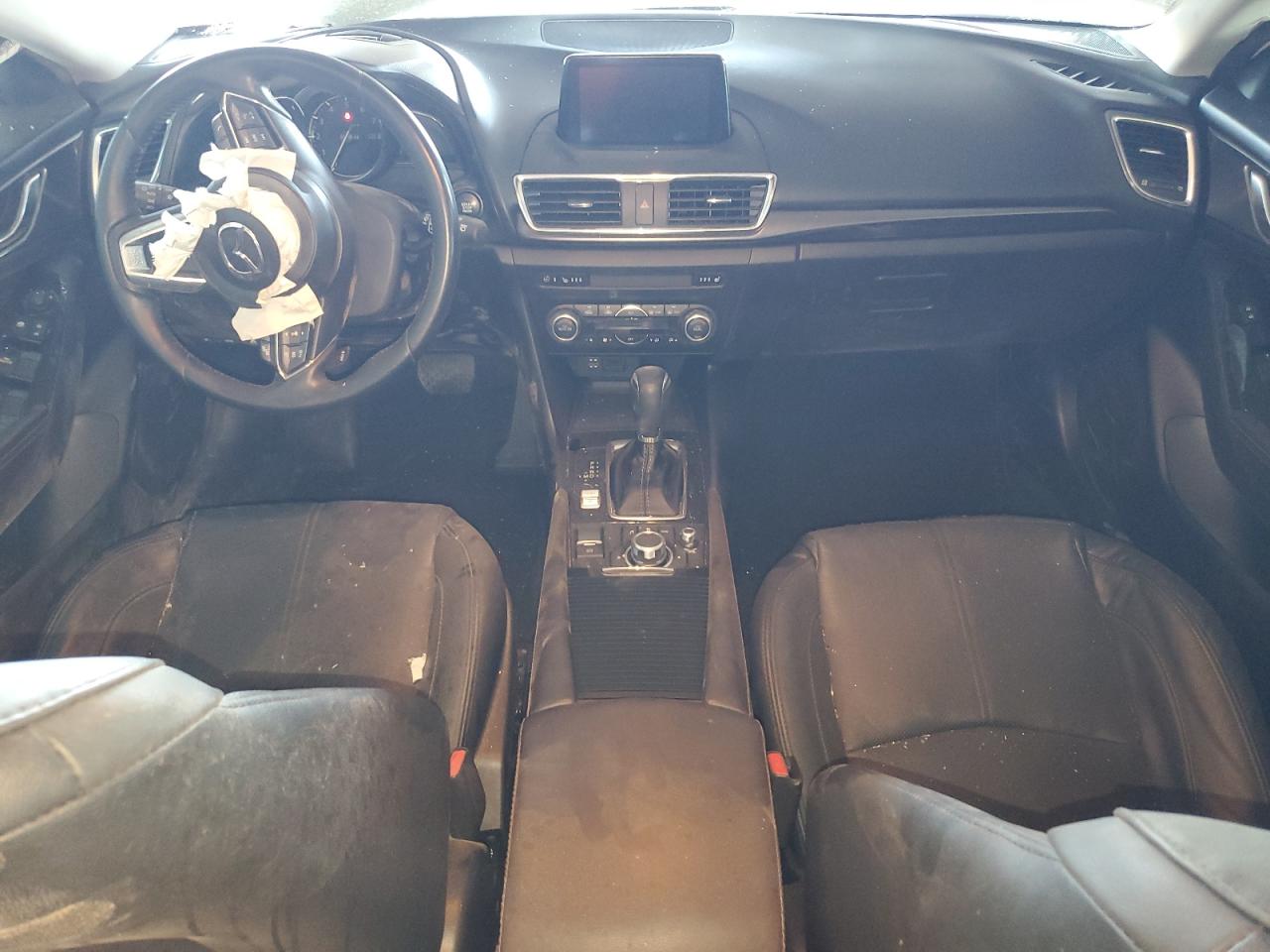 2017 Mazda 3 - Image 8
