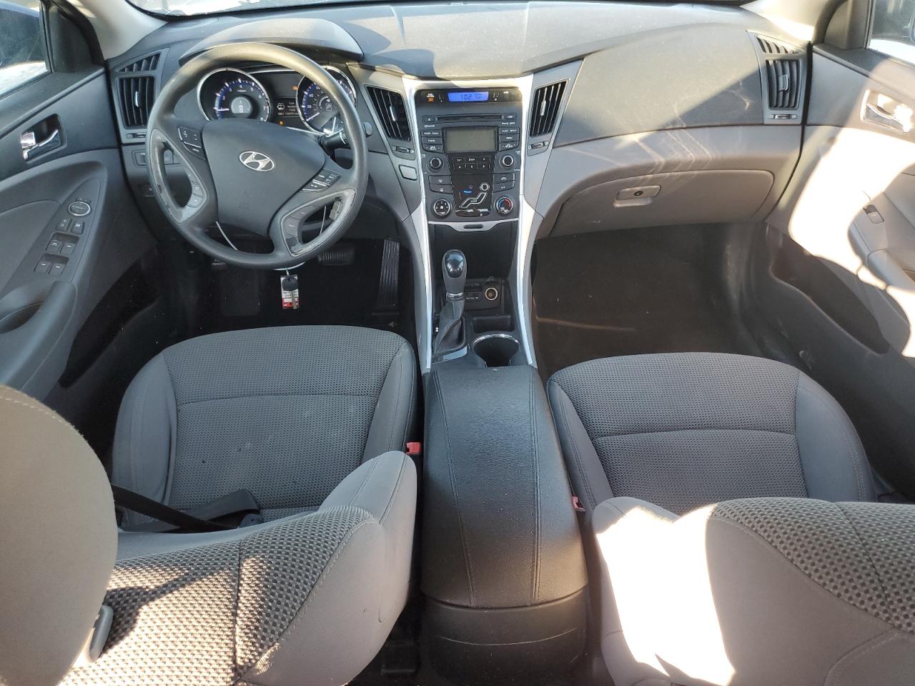 2013 Hyundai Sonata - Image 8