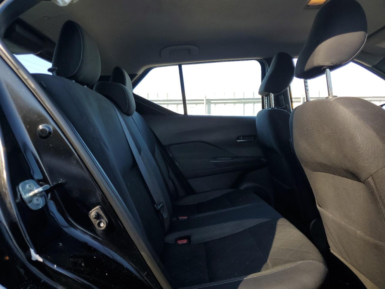 2018 Nissan Kicks - Image 10
