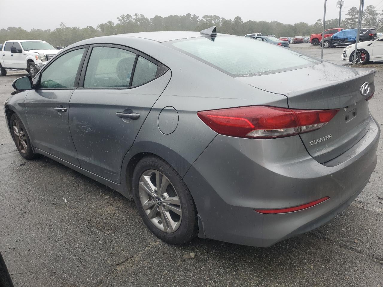 2017 Hyundai Elantra - Image 2