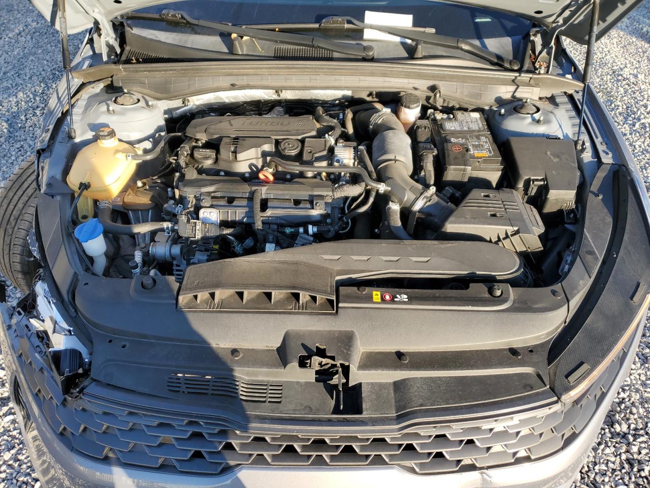 2022 Kia K5 - Image 11