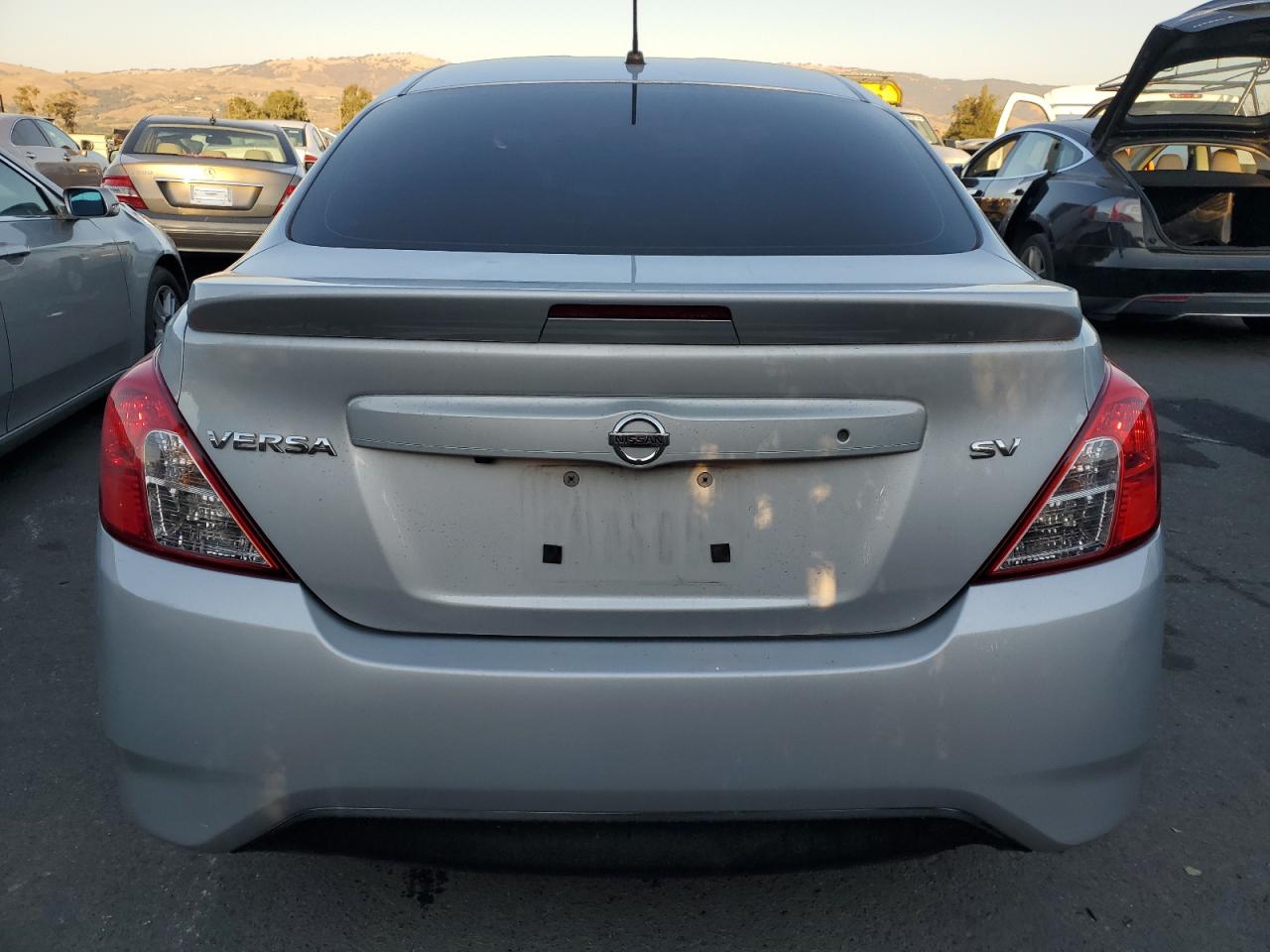 2019 Nissan Versa - Image 6