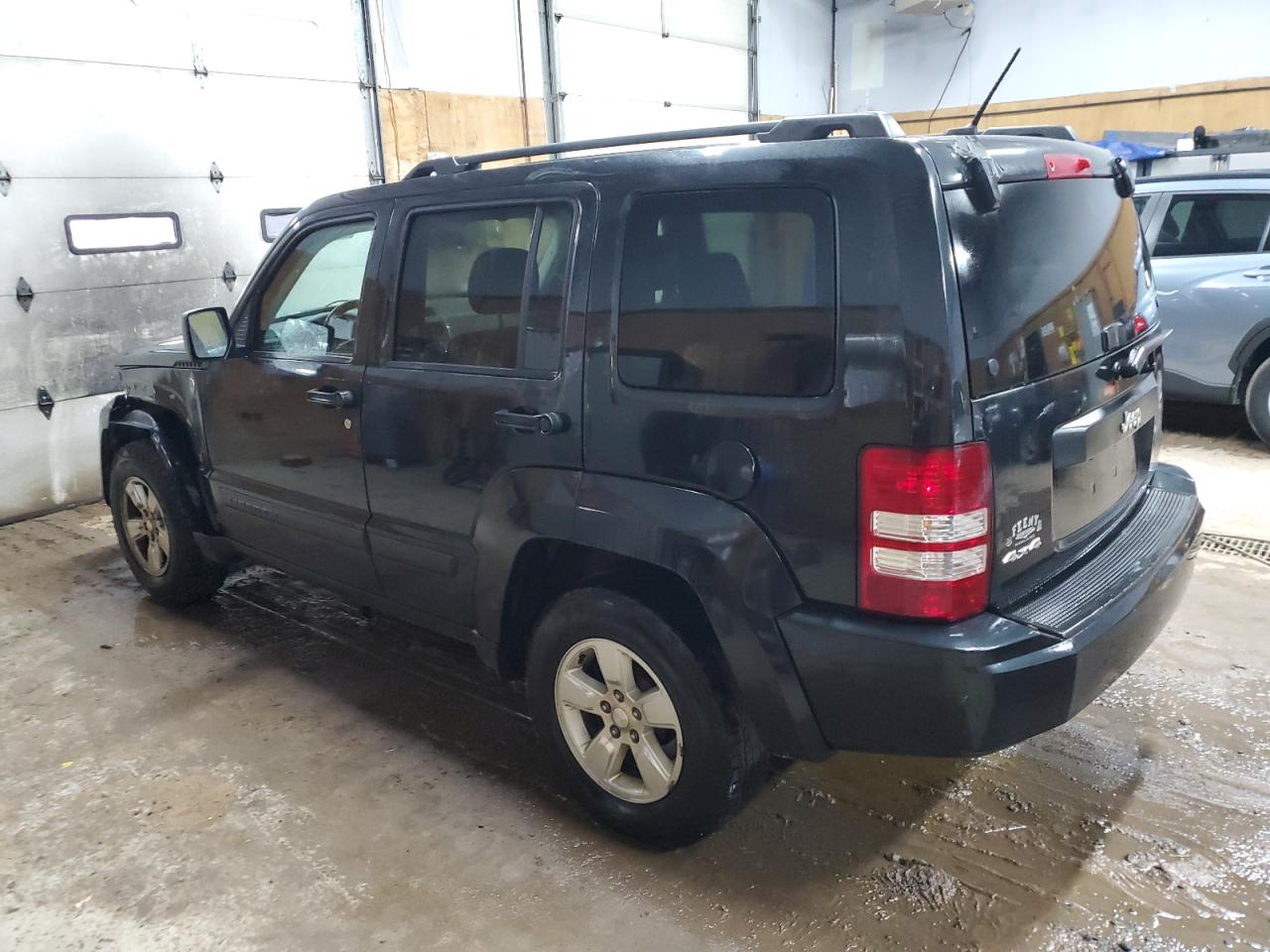 2010 Jeep Liberty (North America) - Image 2