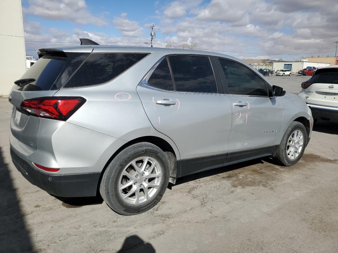 2022 Chevrolet Equinox - Image 3