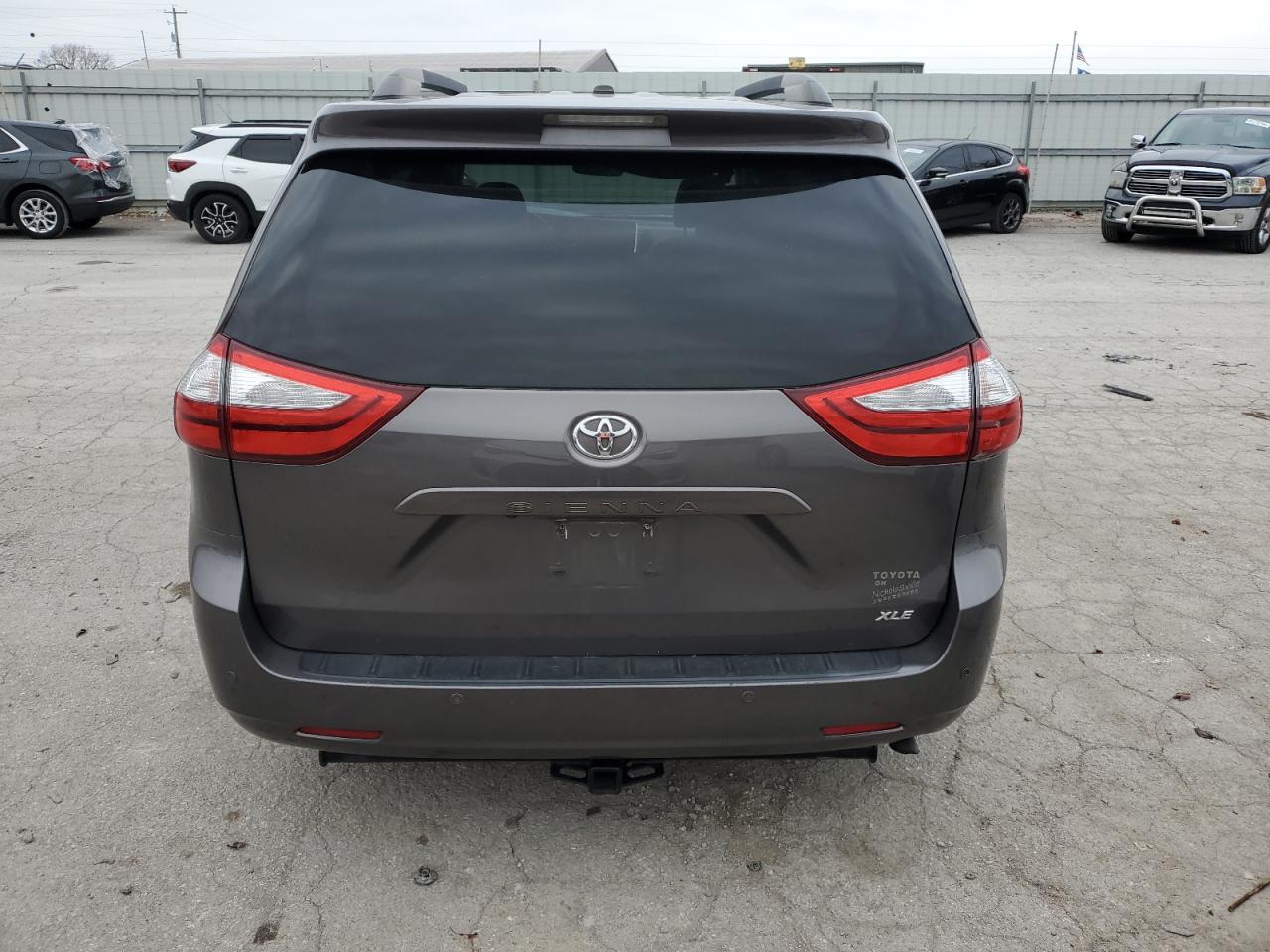 2016 Toyota Sienna Xle VIN: 5TDYK3DC0GS714463 Lot: 81570154