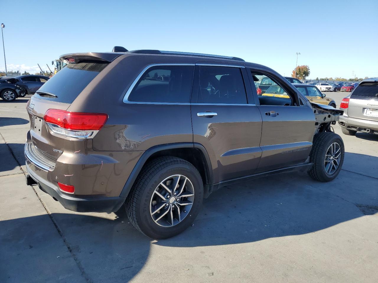2018 Jeep Grand Cherokee - Image 3