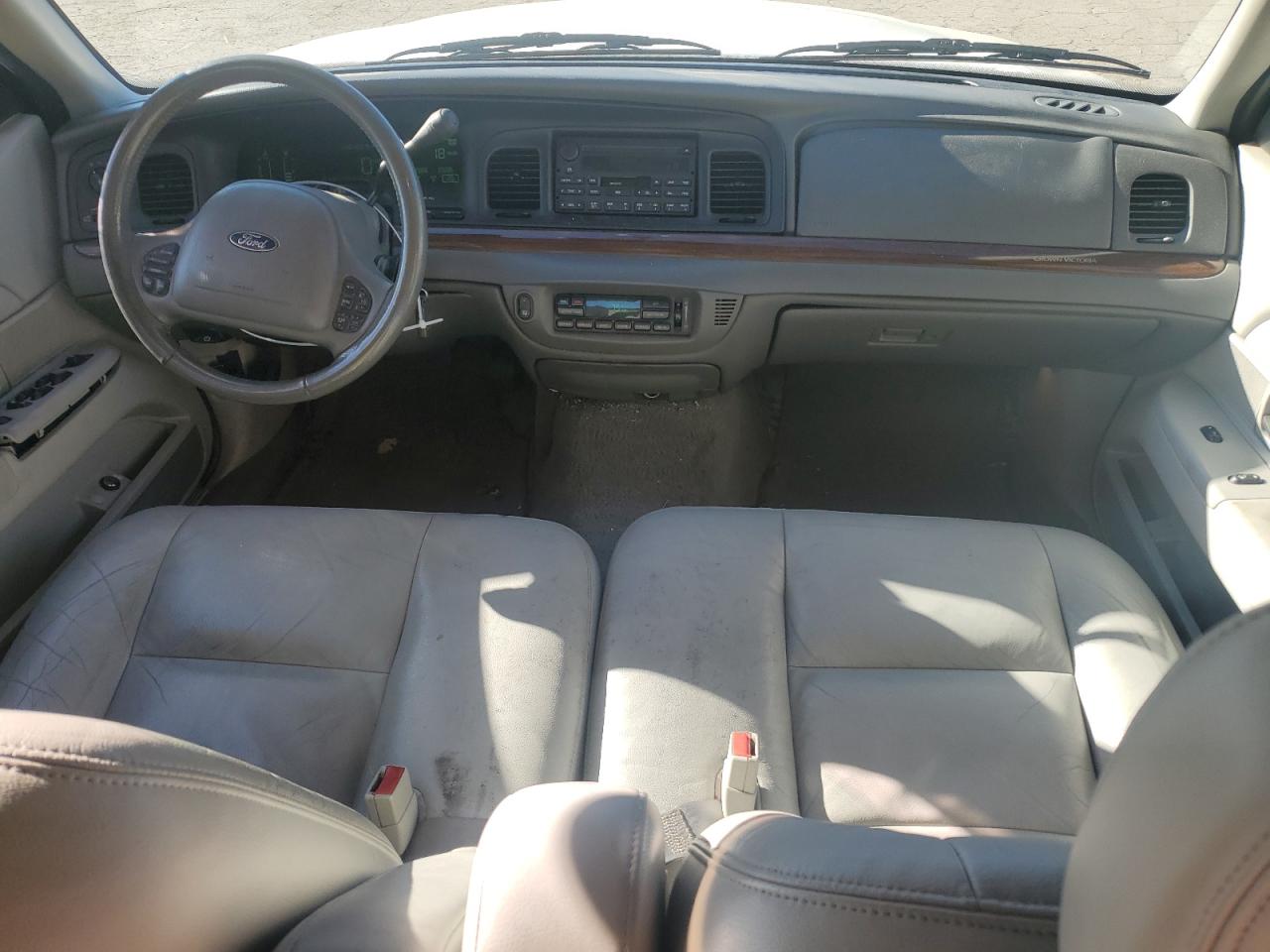 2003 Ford Crown Victoria - Image 8