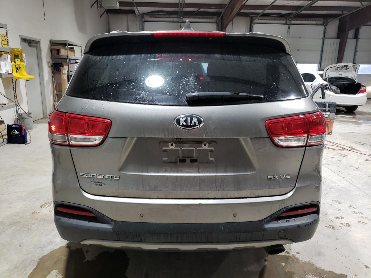 2017 Kia Sorento Ex VIN: 5XYPHDA52HG302419 Lot: 81328334