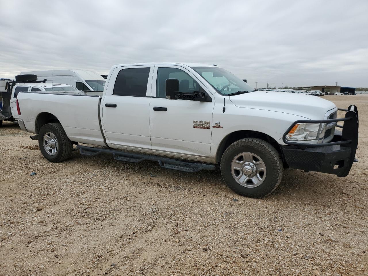 2018 RAM 3500 - Image 4