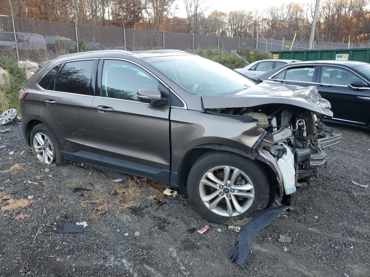 2019 Ford Edge - Image 4