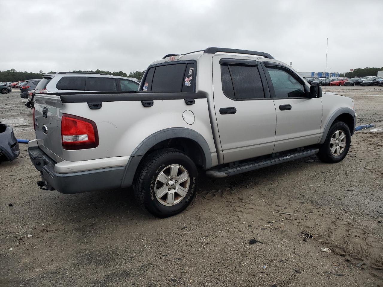 2008 Ford Explorer - Image 3