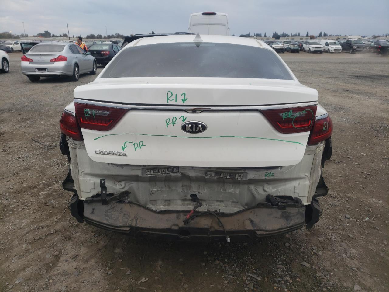 2017 Kia Cadenza Premium VIN: KNALB4J12H5043031 Lot: 79619334