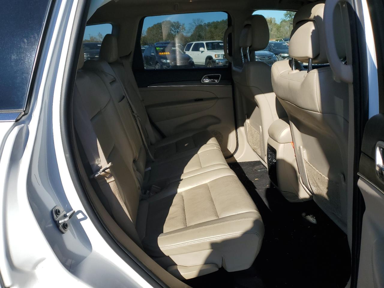 2020 Jeep Grand Cherokee - Image 11