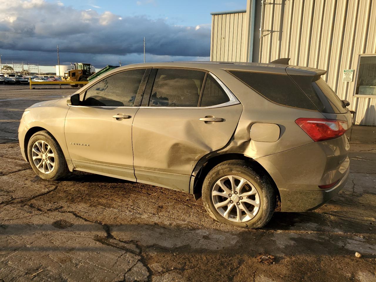 2019 Chevrolet Equinox - Image 2