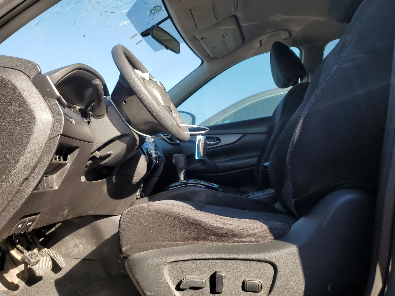 2015 Nissan Rogue - Image 7