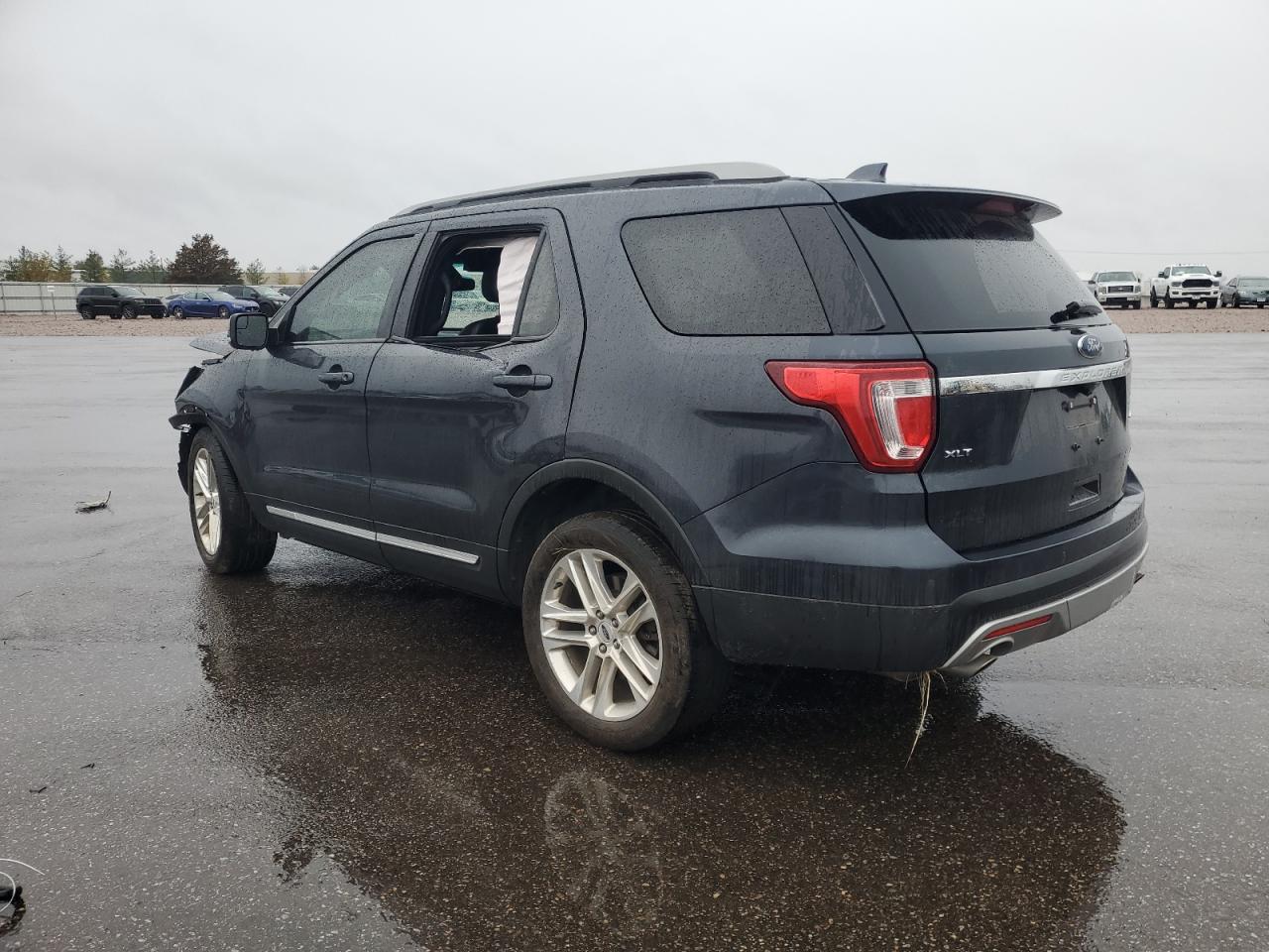 VIN 1FM5K8D82HGB21674 2017 FORD EXPLORER no.2