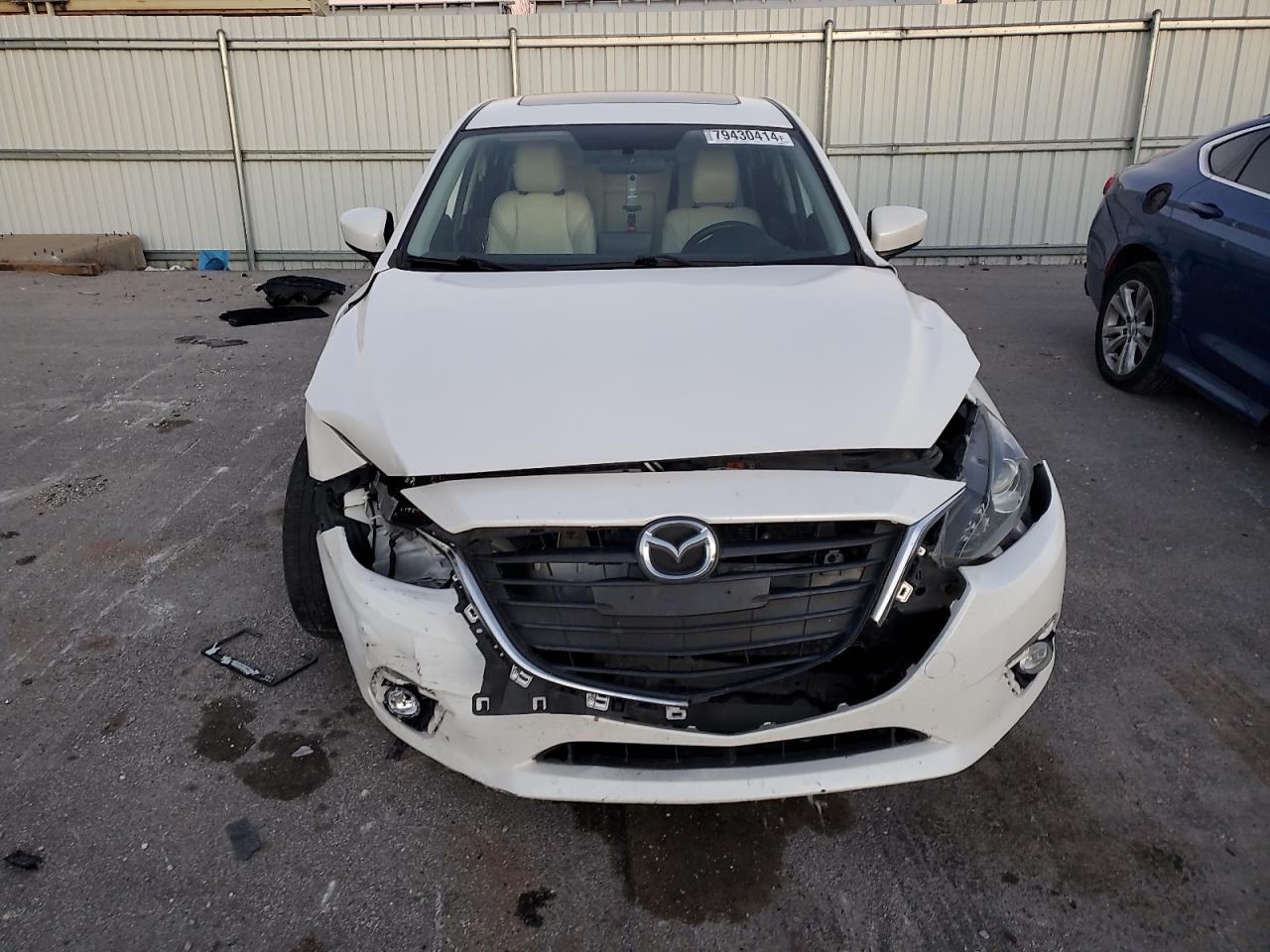 2015 Mazda 3 - Image 5