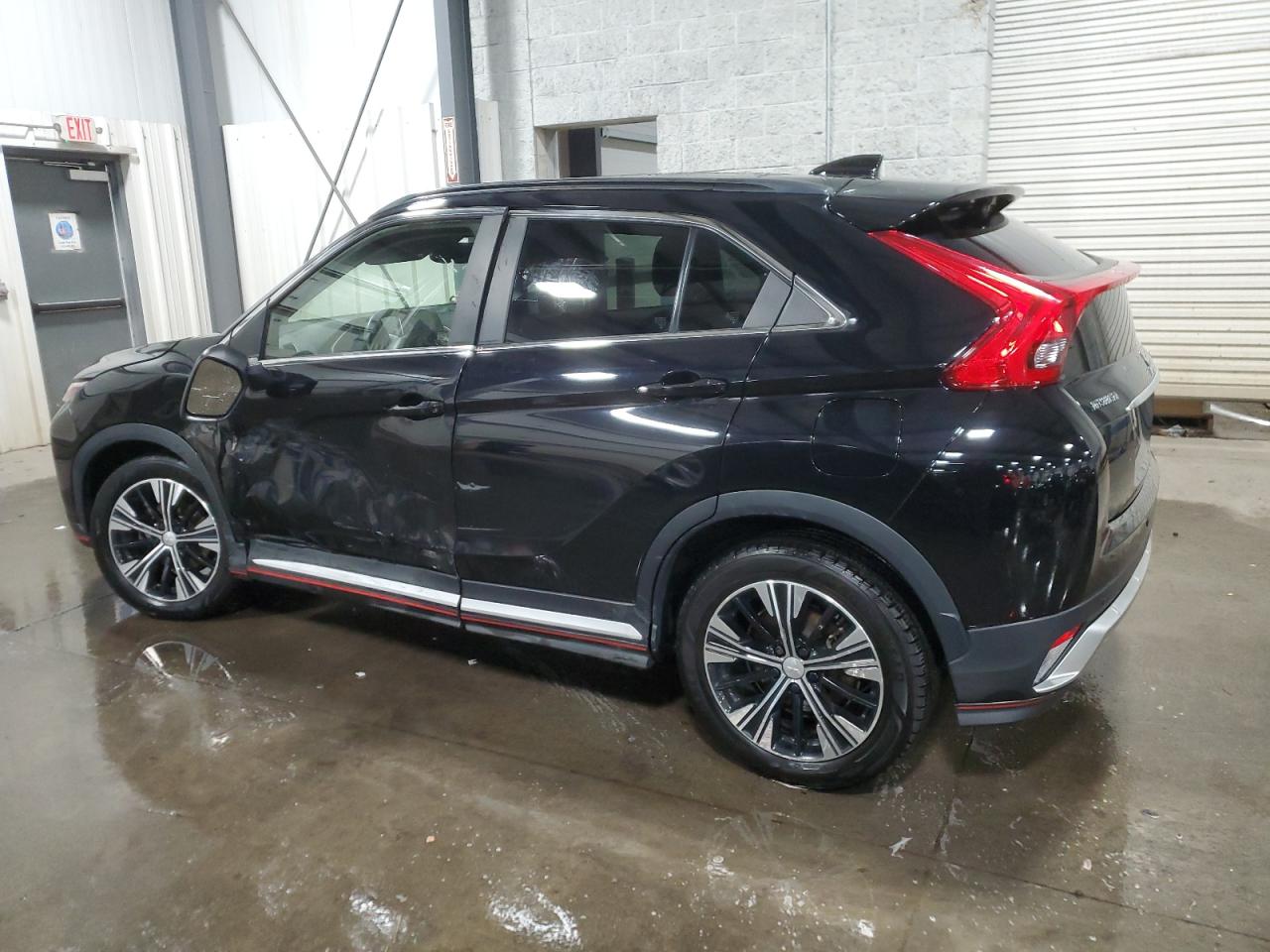 2018 Mitsubishi Eclipse - Image 2