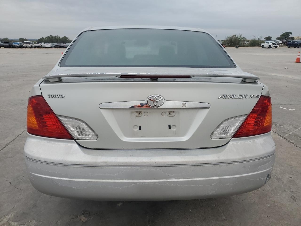 2000 Toyota Avalon Xl VIN: 4T1BF28B8YU075134 Lot: 79543514