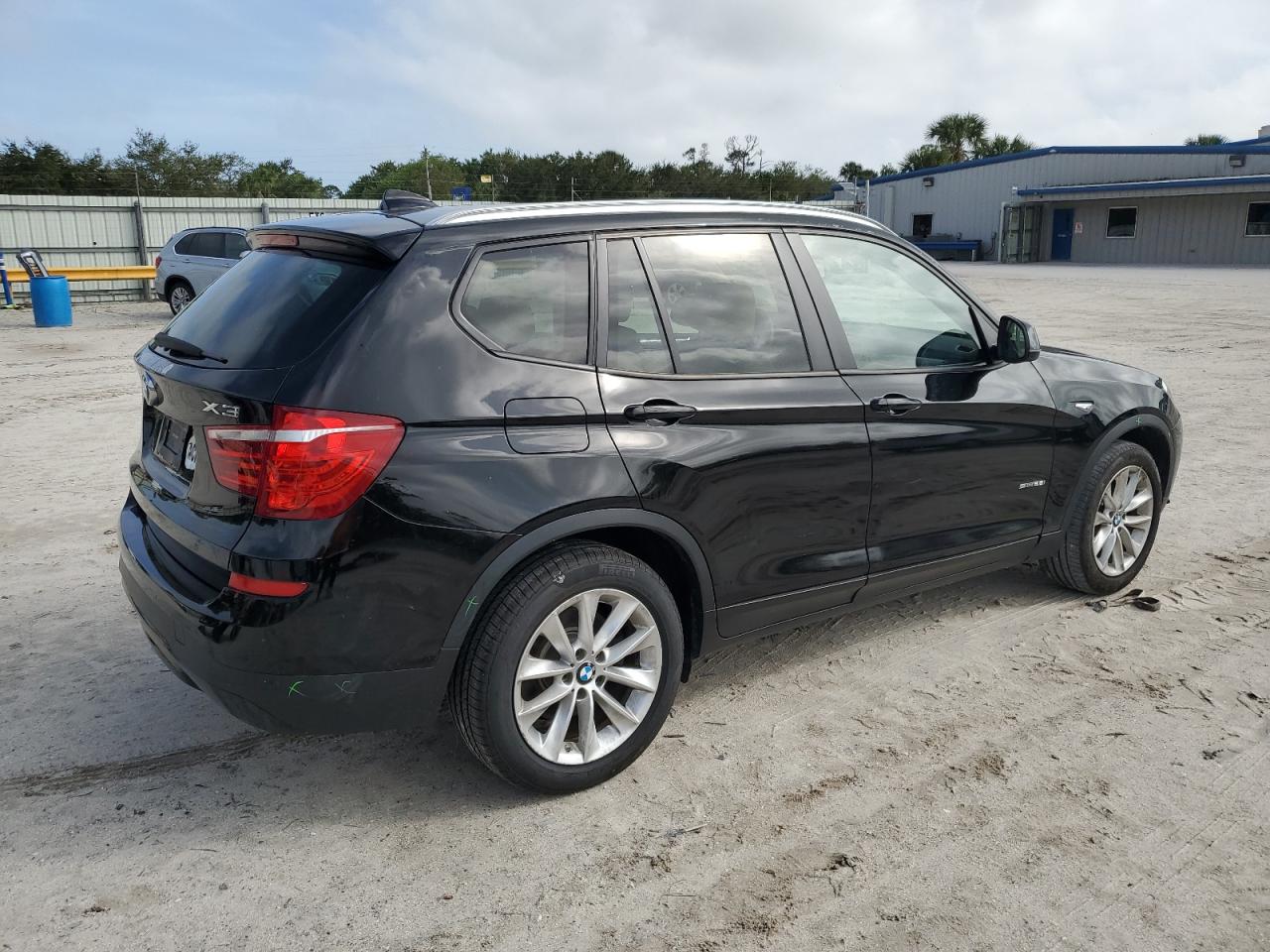 VIN 5UXWZ7C50G0R32773 2016 BMW X3 no.3