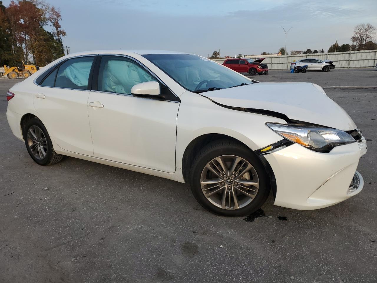 VIN 4T1BF1FK3GU239482 2016 TOYOTA CAMRY no.4