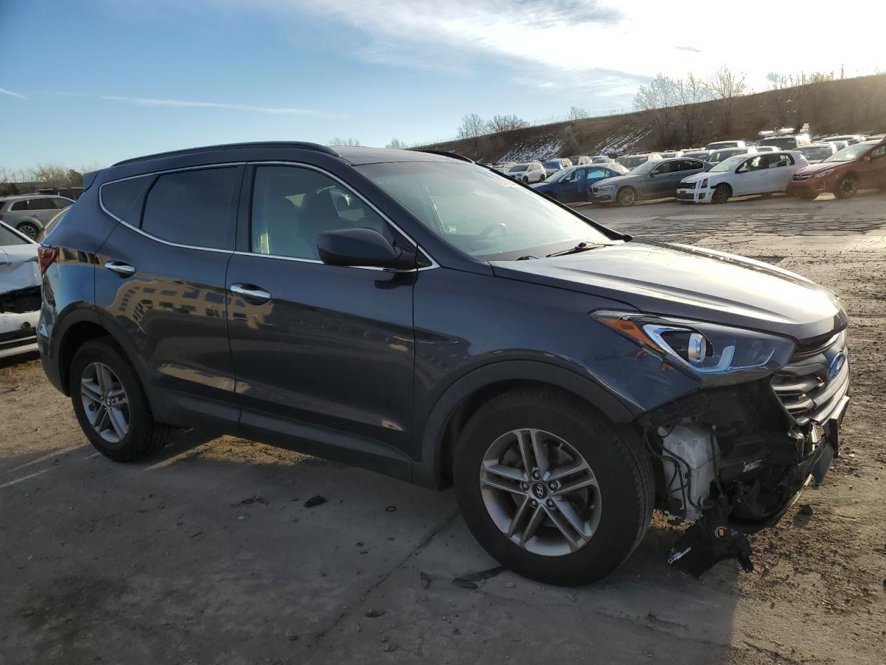 VIN 5NMZU3LB5HH010707 2017 HYUNDAI SANTA FE no.4