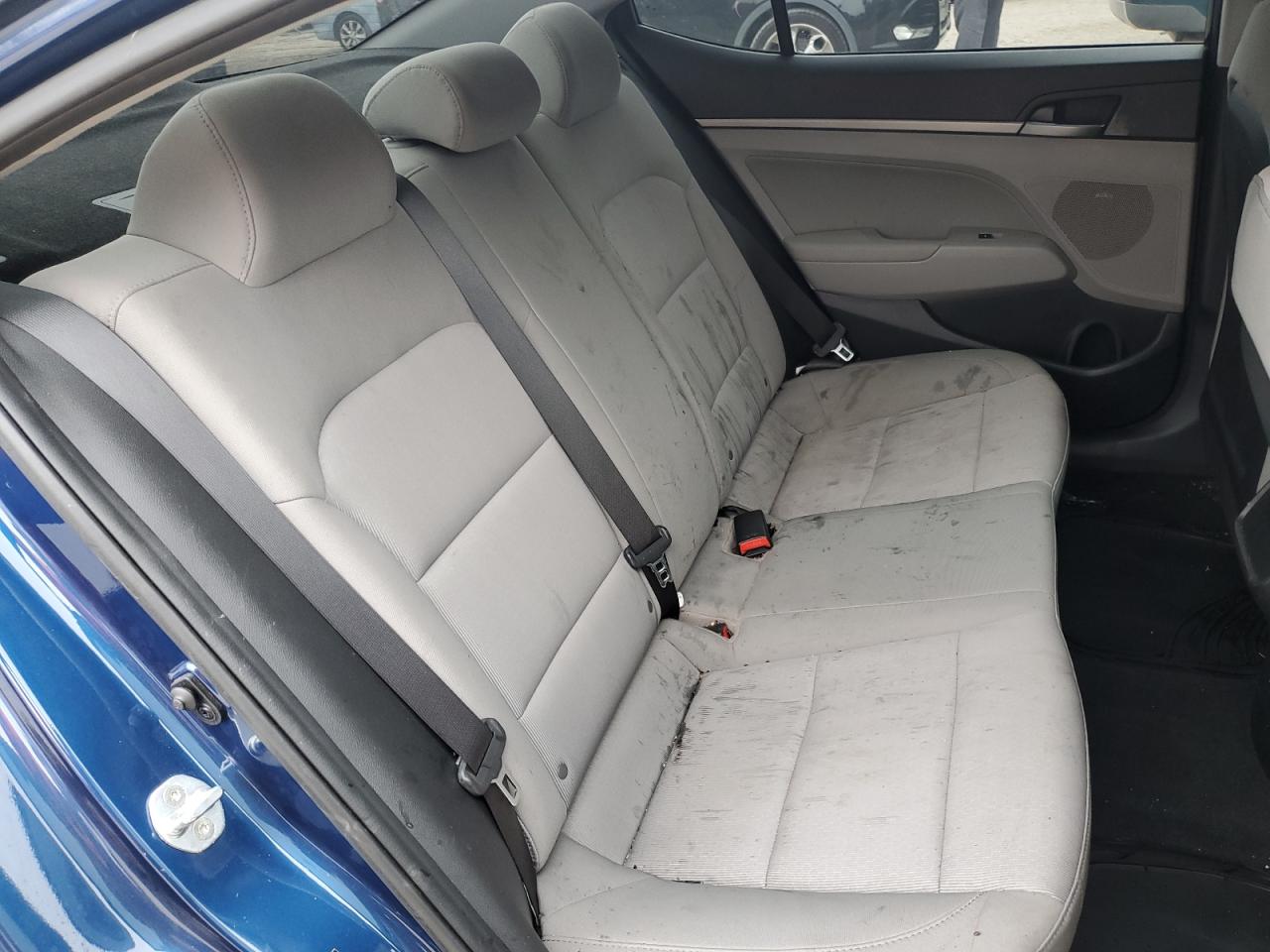 2018 Hyundai Elantra - Image 10