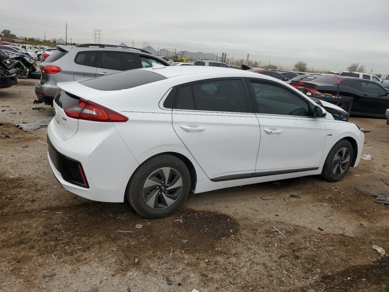 VIN KMHC75LC2KU131255 2019 HYUNDAI IONIQ no.3