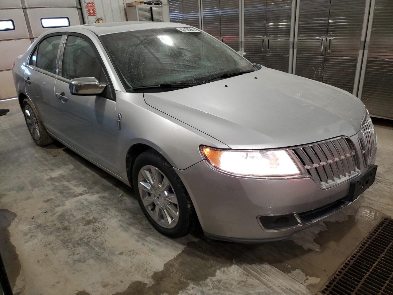 2012 Lincoln MKZ - Image 4
