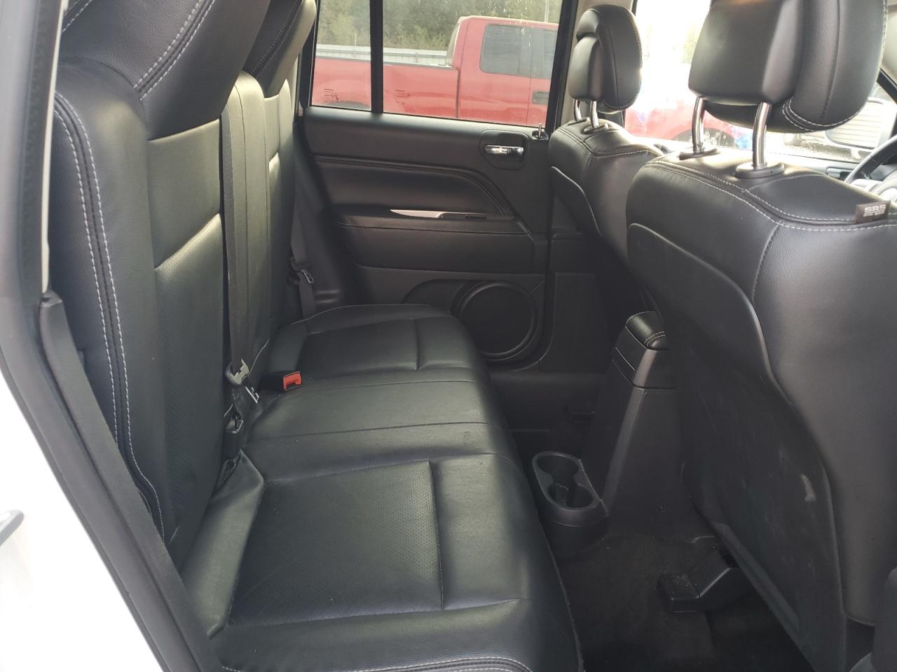 2015 Jeep Compass - Image 10