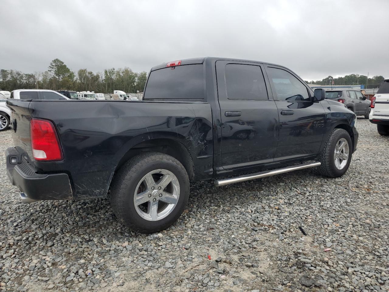 2014 RAM 1500 - Image 3