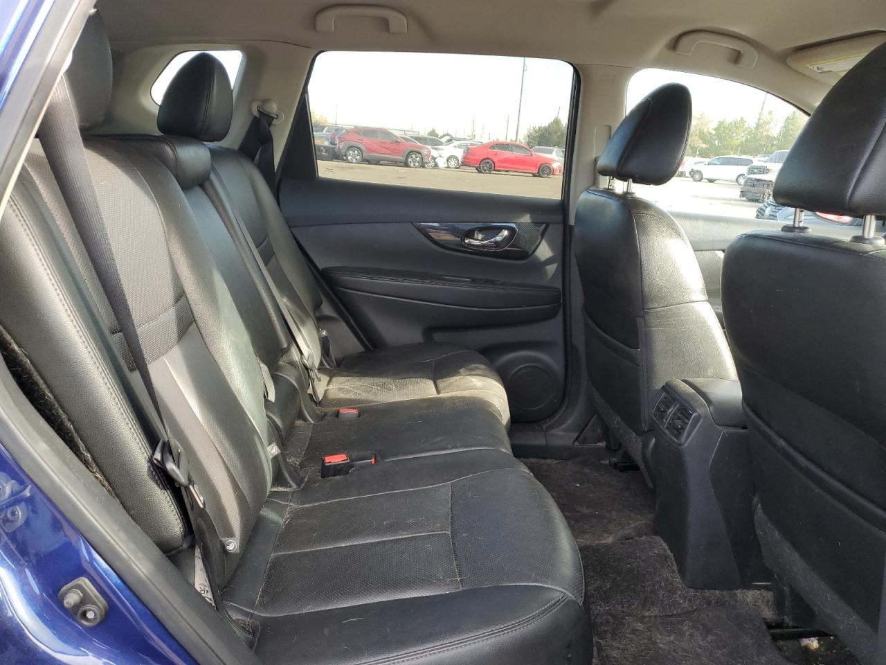 2018 Nissan Rogue - Image 11
