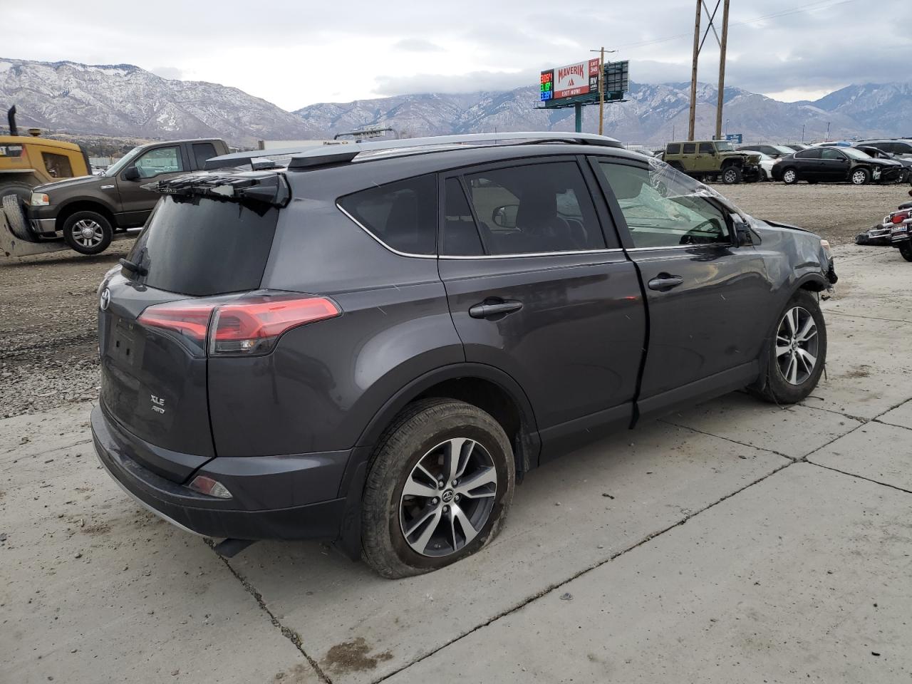 VIN JTMRFREVXHJ124846 2017 TOYOTA RAV4 no.3