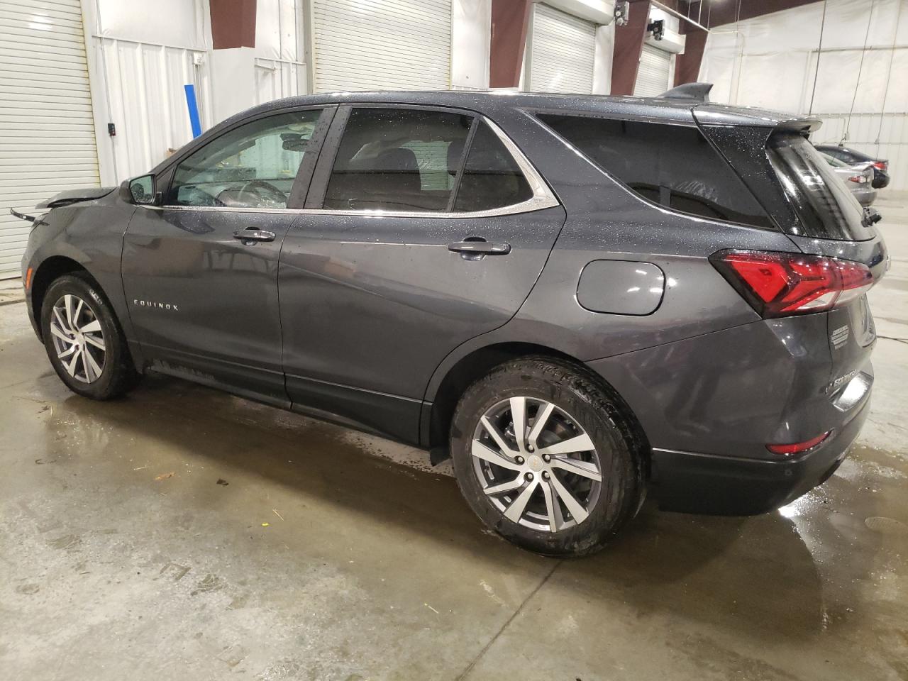2023 Chevrolet Equinox - Image 2