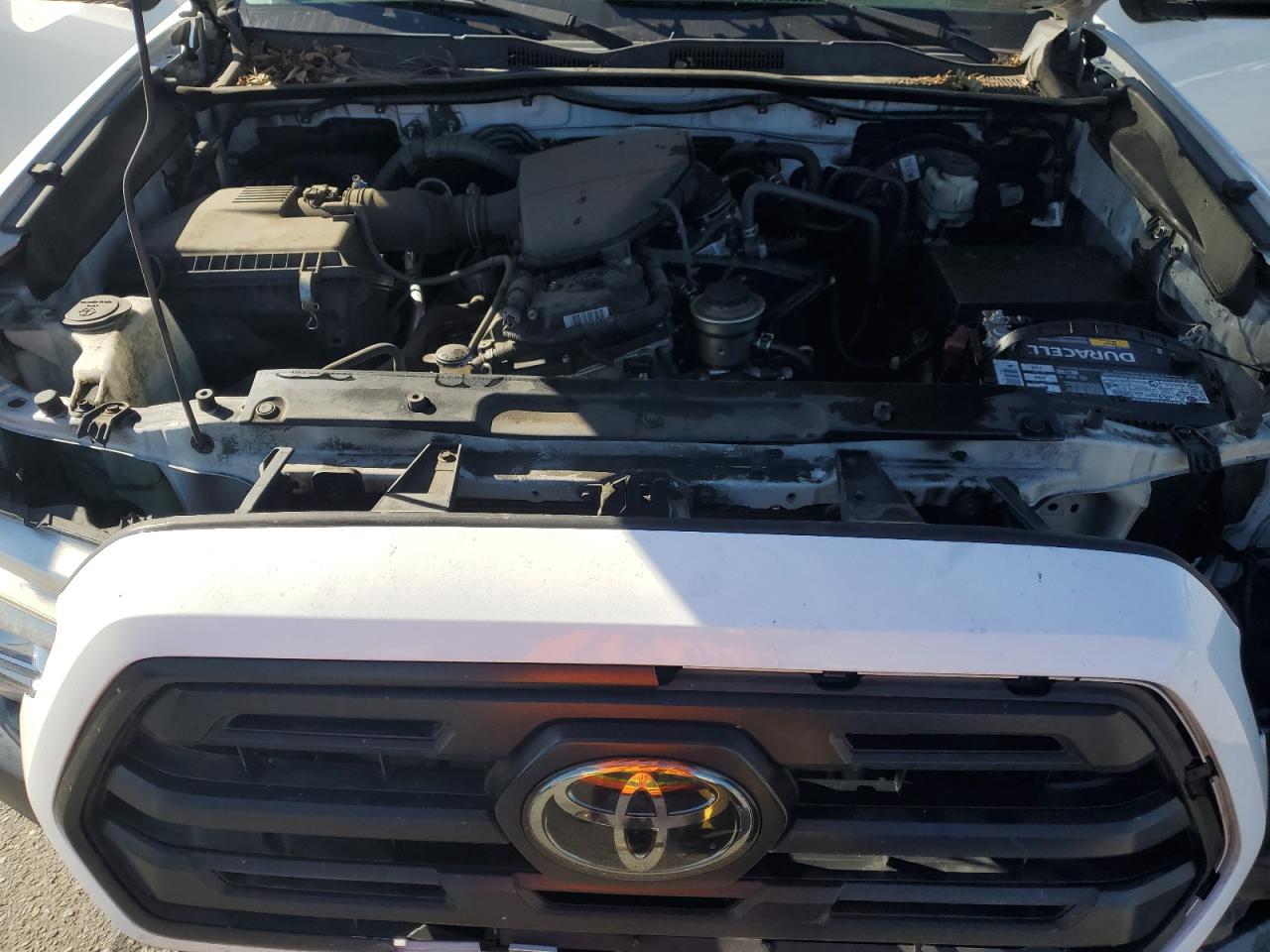 2018 Toyota Tacoma - Image 11