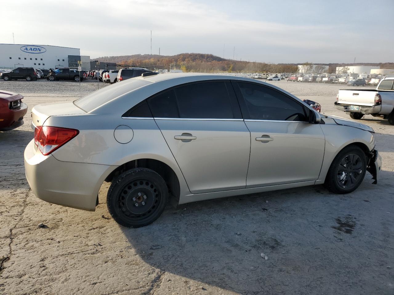 VIN 1G1PE5SB4G7108515 2016 CHEVROLET CRUZE no.3