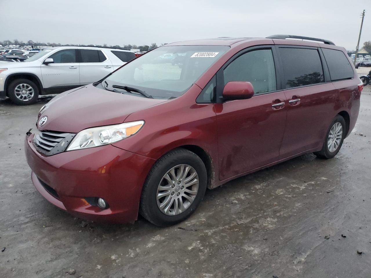 VIN 5TDYK3DCXFS670017 2015 TOYOTA All Models no.1