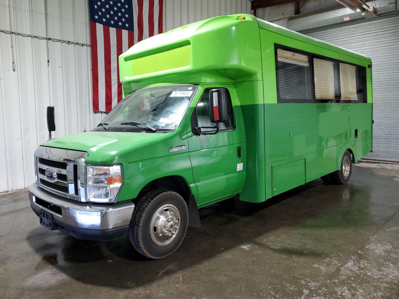 2018 Ford Econoline E450 Super Duty Cutaway Van للبيع في Brookhaven، NY - Minor Dent/Scratches