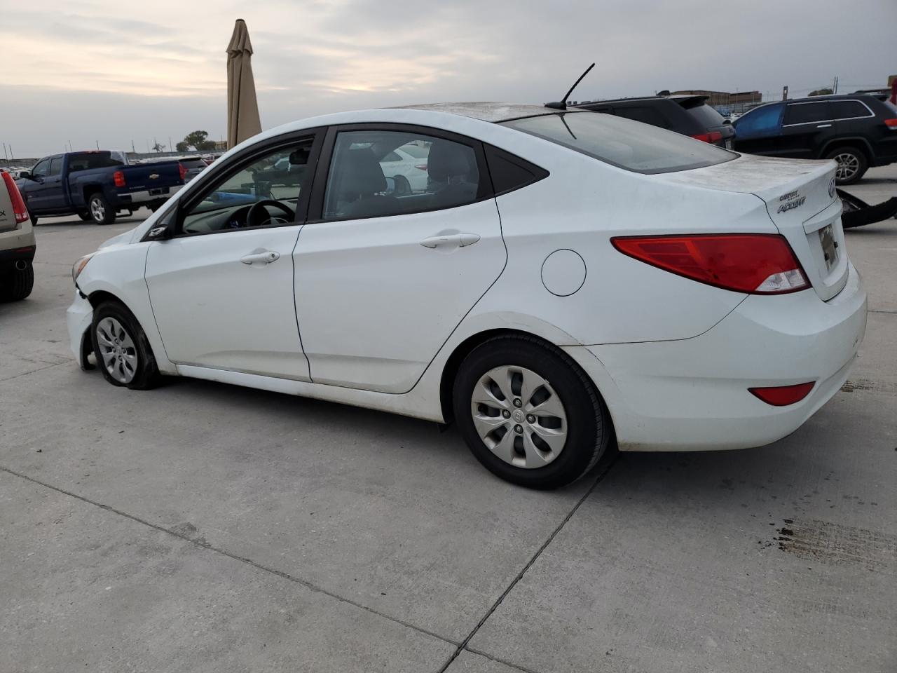 VIN KMHCT4AE9GU073128 2016 HYUNDAI ACCENT no.2