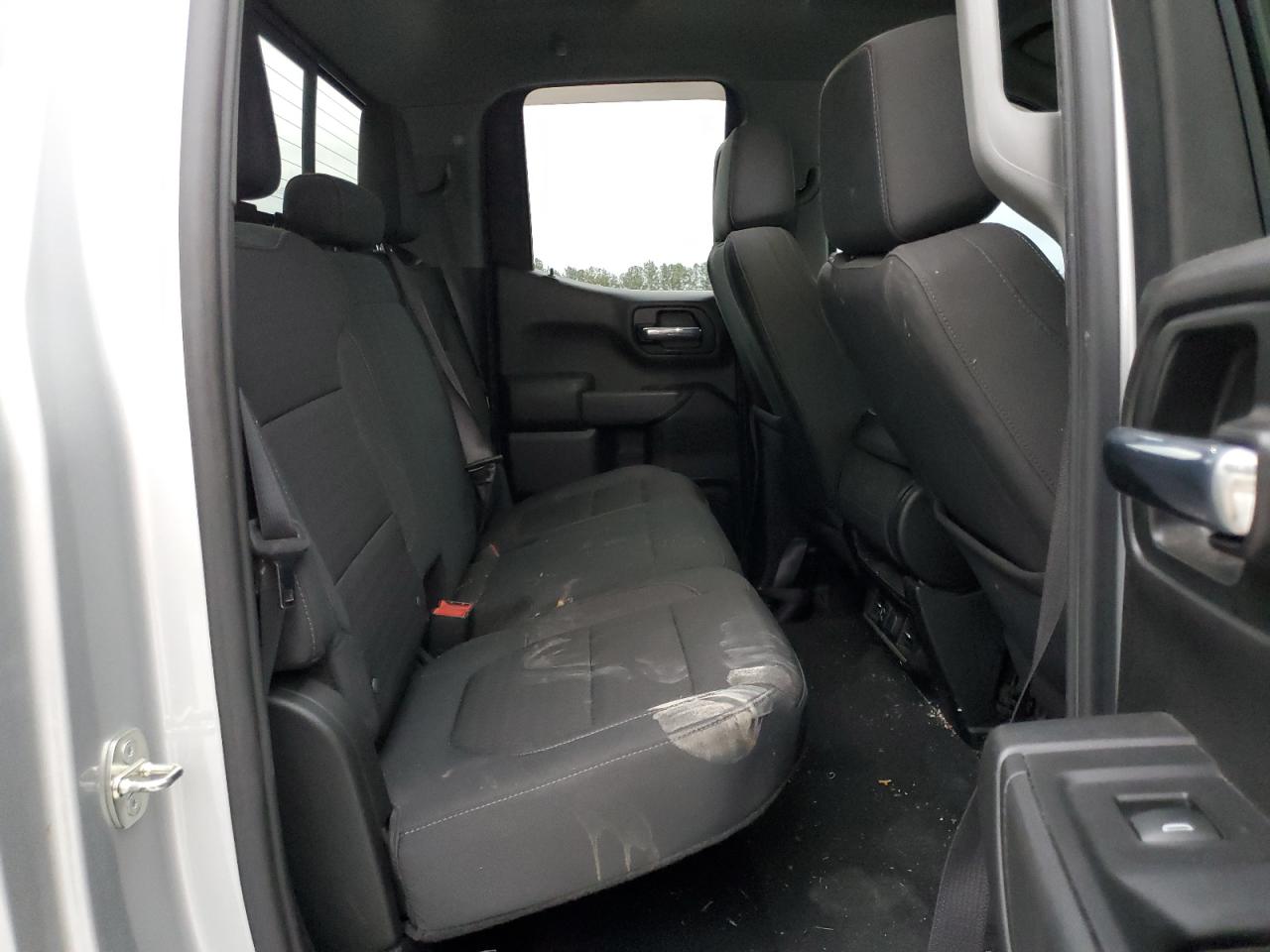 2020 Chevrolet Silverado - Image 10
