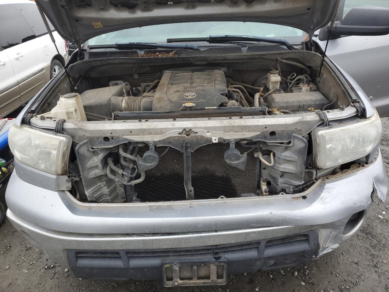 2011 Toyota Tundra - Image 11