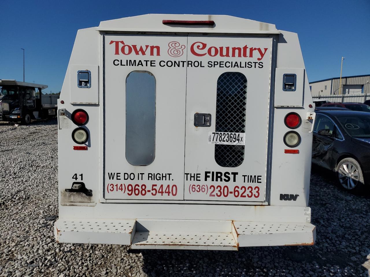 2007 Chevrolet Express - Image 6