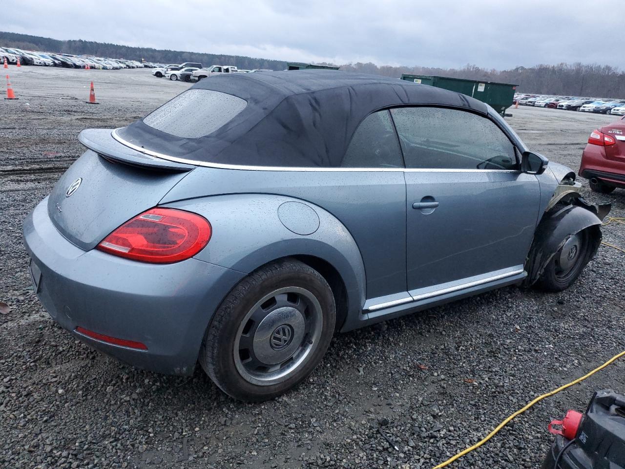 VIN 3VW517AT2GM821898 2016 VOLKSWAGEN BEETLE no.3