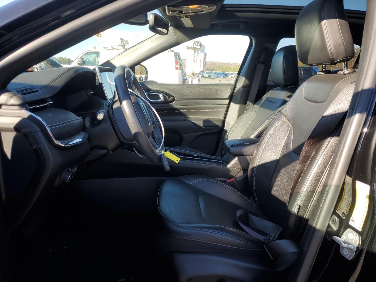 2022 Jeep Compass - Image 7