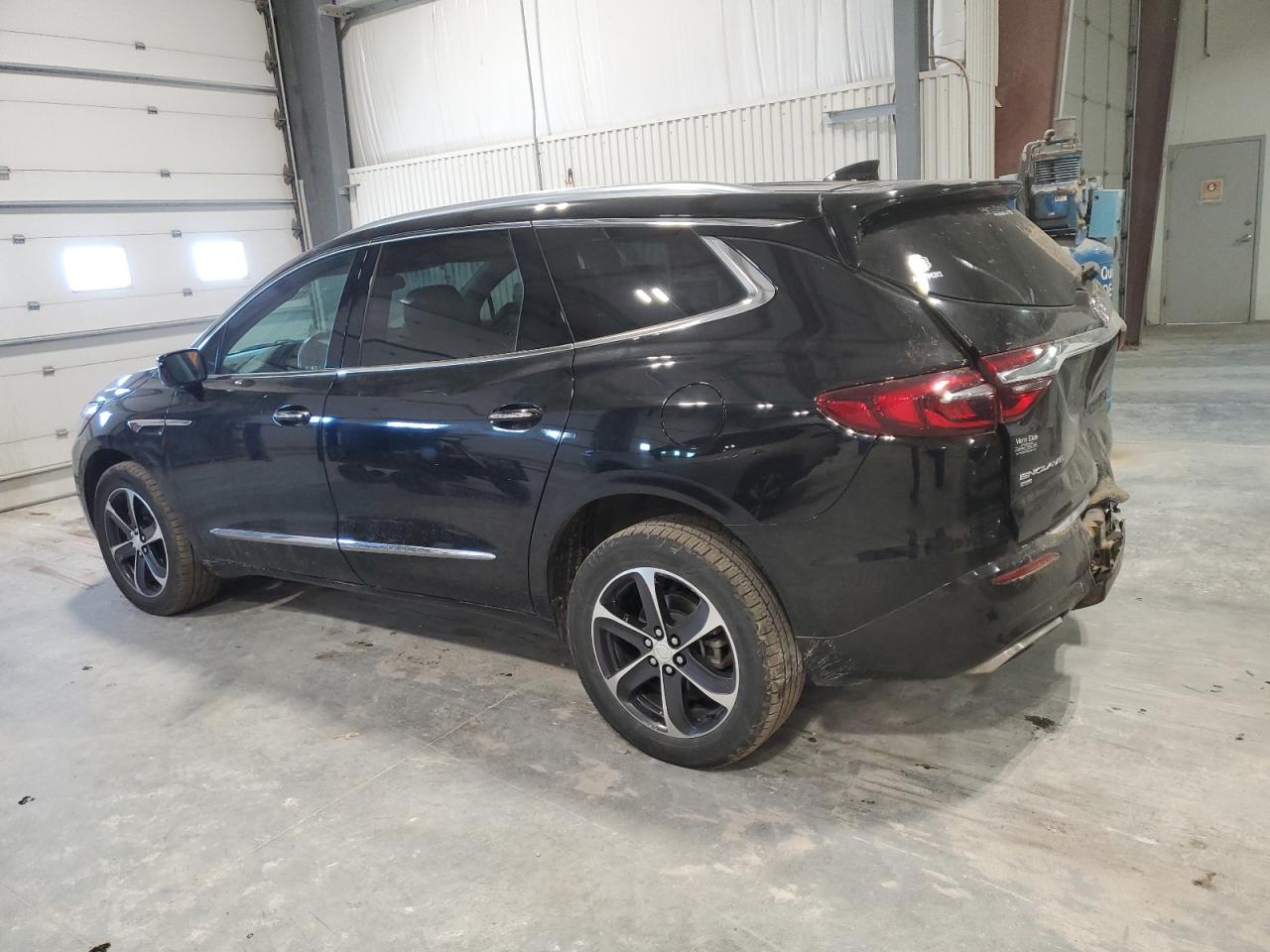 5GAEVAKW5LJ190621 2020 BUICK ENCLAVE - Image 2
